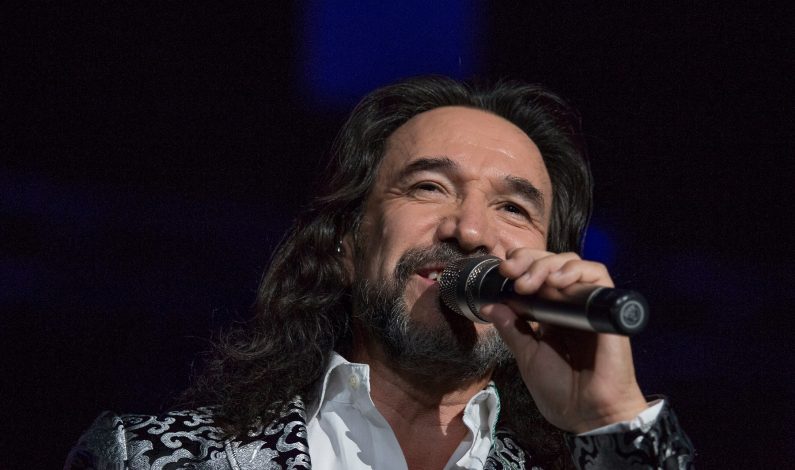 “El Buki” hace vibrar a Phoenix