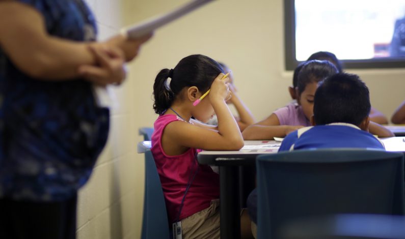 Anuncia EU medidas para reducir inequidad racial educativa