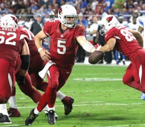 El mariscal de campo Drew Stanton en plena acción vs. Detroit. Foto: Phil Soto