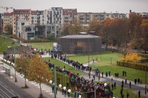 La canciller federal de Alemania, Angela Merkel, manifestó que la caída del Muro de Berlín es una señal de esperanza para los puntos de conflicto que se registran en el mundo. Foto: Notimex