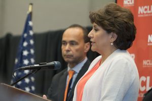 Janet Murguía pidió a Barack Obama actuar de inmediato en material de inmigración. Foto: Phil Soto