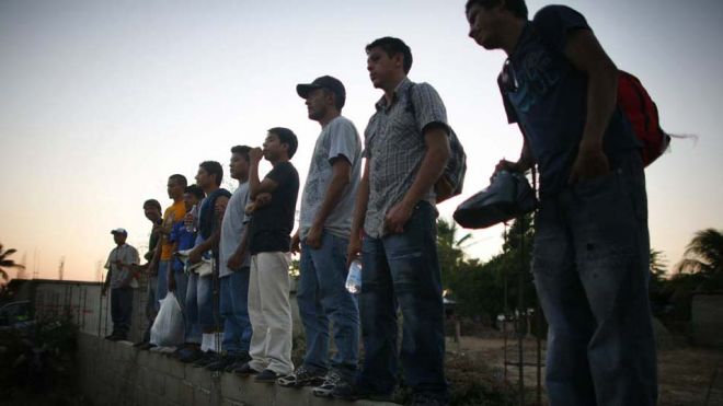 Alertan a migrantes sobre bajas temperaturas en desierto de Sonora