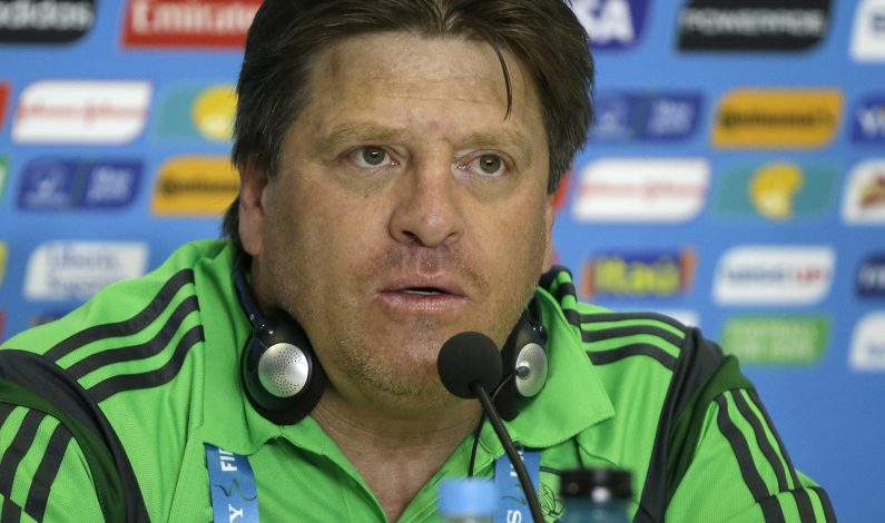 Miguel Herrera completa convocatoria para duelos ante Paraguay y Ecuador