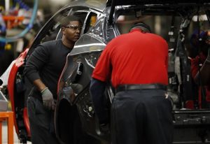  Nissan llamó a revisión el sábado 8 a más de 52.000 vehículos debido a bolsas de aire que pueden explotar con demasiada fuerza lanzando fragmentos de metal al compartimento del pasajero. Foto: AP