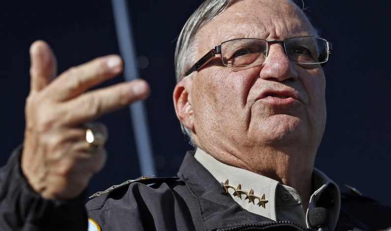 Evaluarán si Arpaio será acusado de desacato