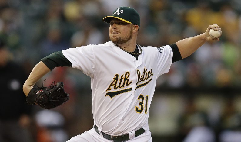 Jon Lester pacta con los Cubs por $155 mdd