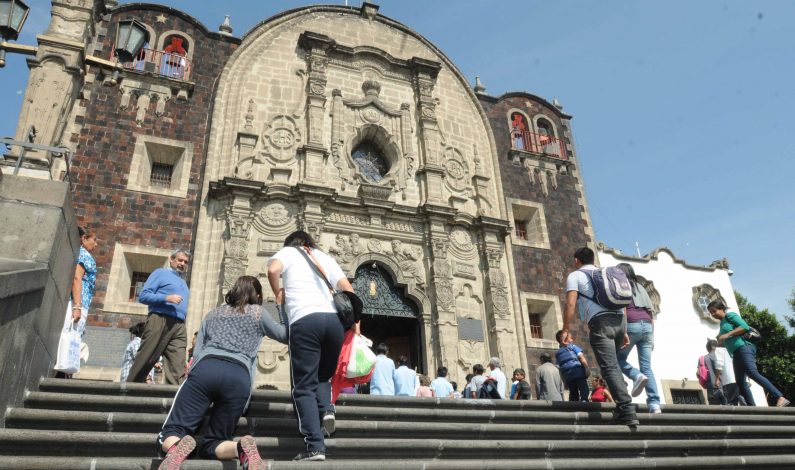 Miles de peregrinos en camino al Tepeyac