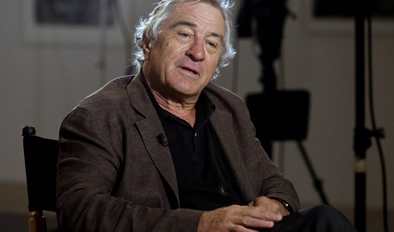 Robert de Niro inaugura restaurante y muestra su amor por México