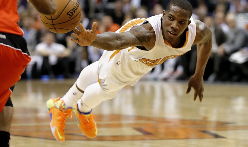 Suns doblegaron a unos desgastados Raptors