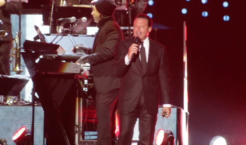 Luis Miguel recibió el 2015 en Monterrey