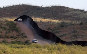 El hombre fue detenido por agentes del Sector Yuma. Foto: AP