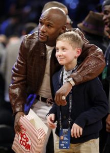 El combate entre Mayweather (en la foto) y Pacquiao repartiría la bolsa más jugosa de la historia. Foto: AP