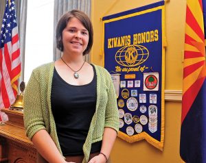 En esta foto del 30 de mayo del 2013 se ve a Kayla Mueller en Prescott, Arizona. Foto: AP