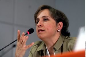 A través de un punto de acuerdo, que será llevado a la tribuna este miércoles, los legisladores federales solicitan que se garanticen los recursos económicos y materiales necesarios para la producción del noticiero de Carmen Aristegui. Foto: Agencia Reforma