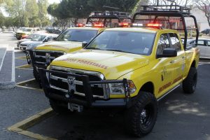 CONAFOR ENTREGA CAMIONETAS EQUIPADAS PARA COMBATIR INCENDIOS