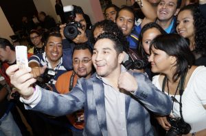 Luego de un duro golpe durante una función de lucha libre en Tijuana, Baja California, el Hijo del Perro Aguayo murió la madrugada del sábado. Foto: Notimex