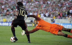 Están considerados los jugadores habituales como Javier “Chicharito” Hernández, Jonathan y Giovani Dos Santos. Foto: AP