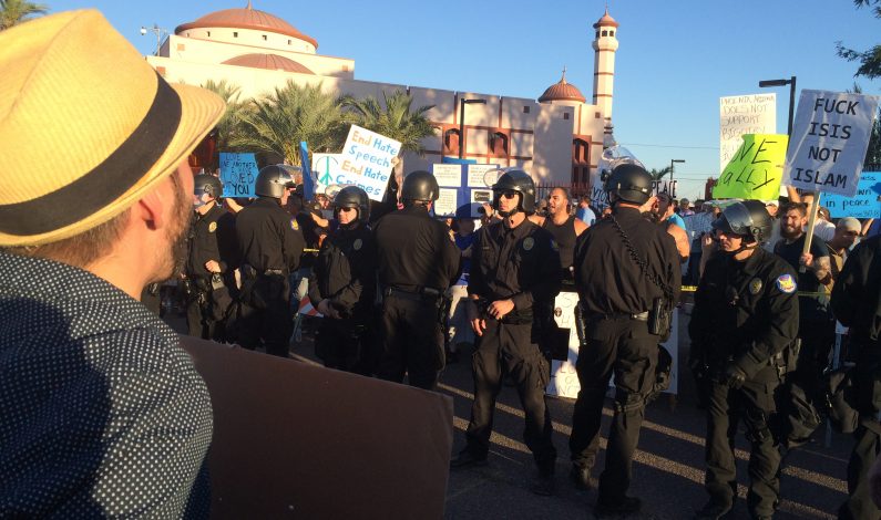 Protesta contra comunidad musulmana en Phoenix sube de tono