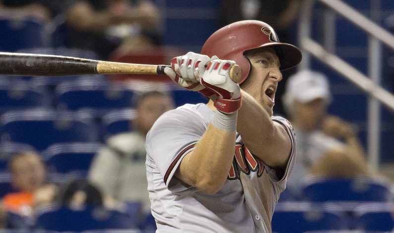 Tomás ayudó a D-backs a barrer serie en Miami