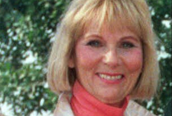 Muere Grace Lee Whitney, actriz de la serie “Star trek”