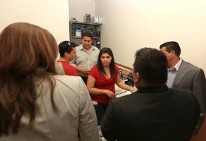 Dorotea García arribó al Juzgado Primero en materia civil con sede en Los Reyes Michoacán para encontrarse con la que se presume es su hija, Alondra Díaz. Foto: Notimex