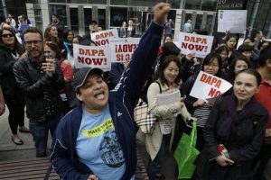 Inmigrantes y activistas de distintas partes de Estados Unidos salieron a la calle para exigir la activación de un programa de alivio migratorio (AP Photo/Mary Altaffer)