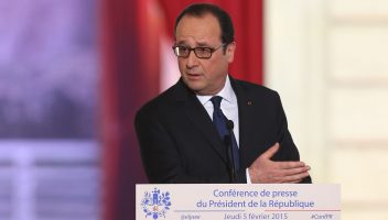 Militantes del Estado Islámico cometieron ataque en iglesia: Hollande