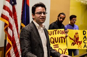 Germán Cadenas, ahora profesor de ASU, celebró con los Dreamers el pasado fin de semana. Foto: Lupita Samayoa