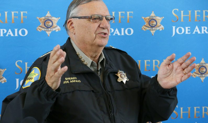 Arpaio pretende retiro de juez en caso en su contra