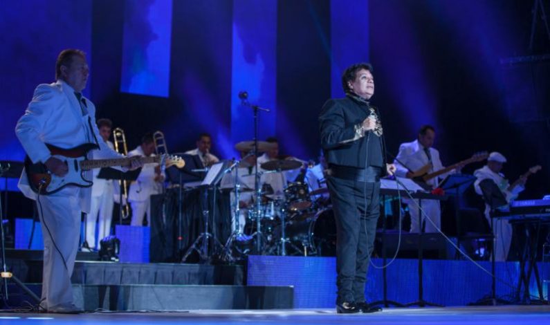 Juan Gabriel sigue haciendo historia en la escena musical de México