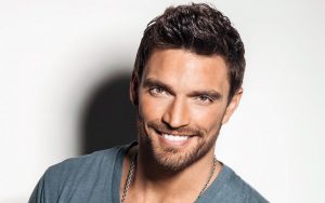 Julián Gil diversifica su carrera. Foto Cortesía Talento Latino: Omar Cruz.