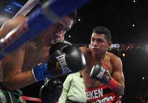 Nacido el 17 de junio de 1987, el “Chocolatito” (derecha) comenzó su carrera profesional en 2005, en la cual ya suma 44 peleas, todas ganadas, 38 por la vía del nocaut, para ser considerado el mejor del planeta. Foto: AP