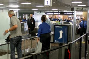 Los programas TSA PreCheck y Global Entry agilizan a los usuarios del Aeropuerto Sky Harbor su paso por la termina aérea. Foto: Cortesía Aeropuerto Sky Harbor