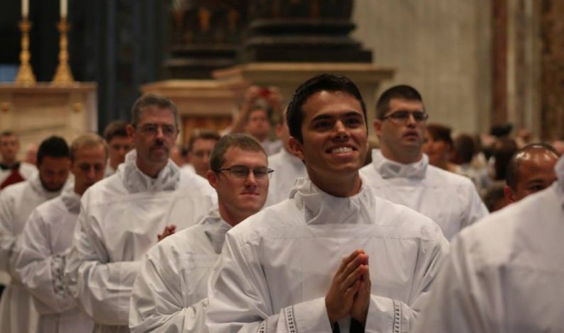 Exclusiva: La fe de un joven mexicano al servicio de Dios