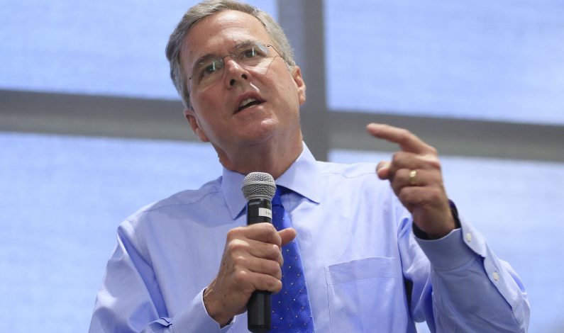 Se lanza Jeb Bush a la Casa Blanca con mensaje bilingüe