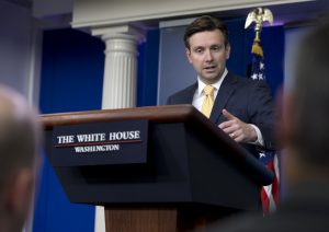 Josh Earnest, portavoz de la Casa Blanca. Foto: AP