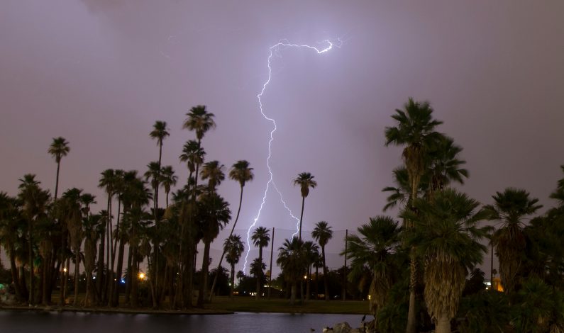 Tormenta eléctrica afecta a Phoenix