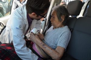 Cuatro personas son atendidas en el Hospital General de Mexicali. Foto: AP