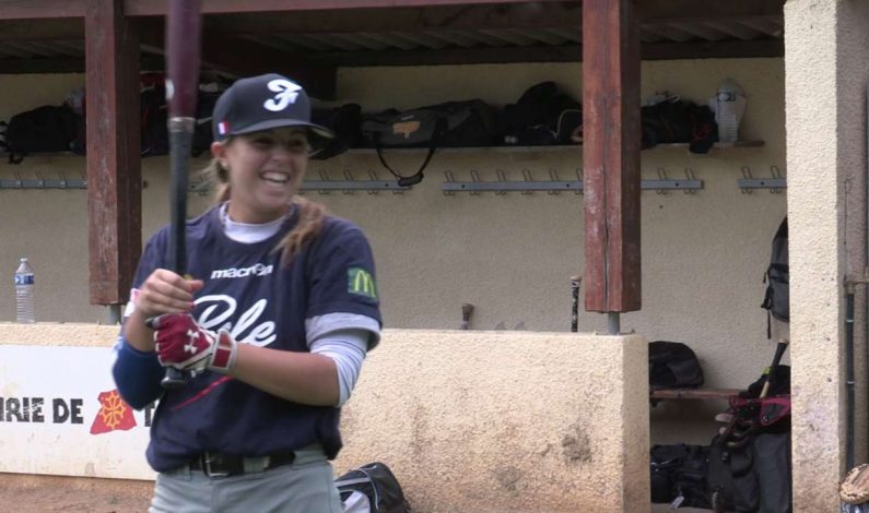 Una adolescente francesa hace historia en MLB