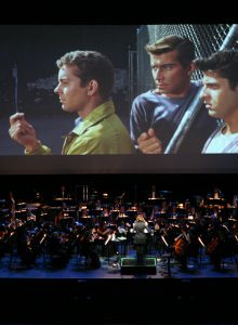 50701301. México, D.F.- La directora de orquesta, Alondra de la Parra musicalizó en vivo la película "West Side Story", con la Orquesta Filarmónica de las Américas, en el Auditorio Nacional. NOTIMEX/FOTO/PEDRO SÁNCHEZ/PSM/ACE/