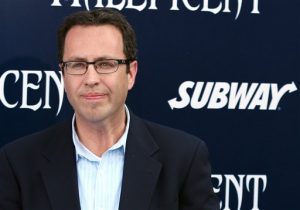 Fogle, de 37 años, se convirtió en promotor de Subway tras haber rebajado 245 libras hace más de 15 años, en parte comiendo con regularidad los sándwiches de la cadena. Foto: AP