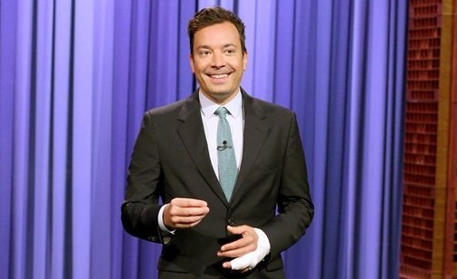 Jimmy Fallon regresa a “Tonight” tras casi perder un dedo