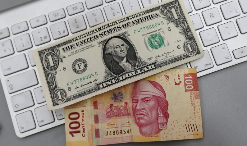 Baja dólar a $18.98 tras anuncio de Hacienda