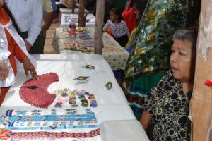 Los pueblos también realizan actividades para incorporarse a la sociedad contemporánea. Foto: Notimex