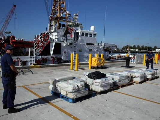 Guardia Costera incauta 5.4 toneladas de cocaína