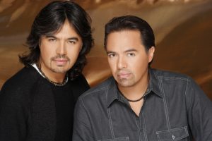 Los Temerarios lanzan este 14 de agosto una recopilación de su historia discográfica. Foto: Cortesía