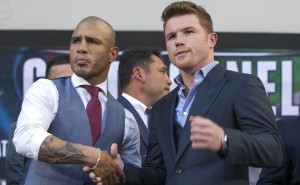 Miguel Cotto confía plenamente en vencer al mexicano Saúl Álvarez. Foto: AP