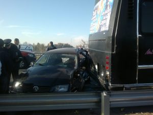 Autoridades de Arizona y Sonora reforzarán las acciones para evitar a los conductores distraídos, así como el uso del teléfono celular para mandar mensajes mientras están al volante de un vehículo. Foto: Notimex