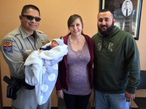 Miguel Rincon, (izquierda), al lado de Carter Jett, Courtney Benavidez y su esposo Adrian Borquez. En los 