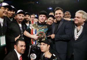 Saúl Alvarez se proclamó el sábado campeón medio del Consejo Mundial de Boxeo (CMB). Foto: AP